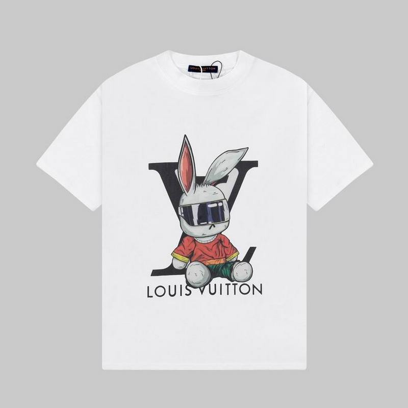 Louis Vuitton Men's T-shirts 111